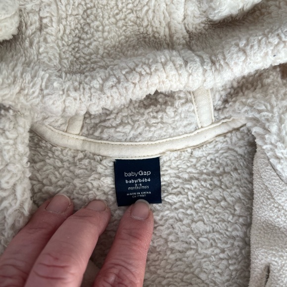 Baby Gap - fleece one piece. Size 3-6 months. - Picture 4 of 4